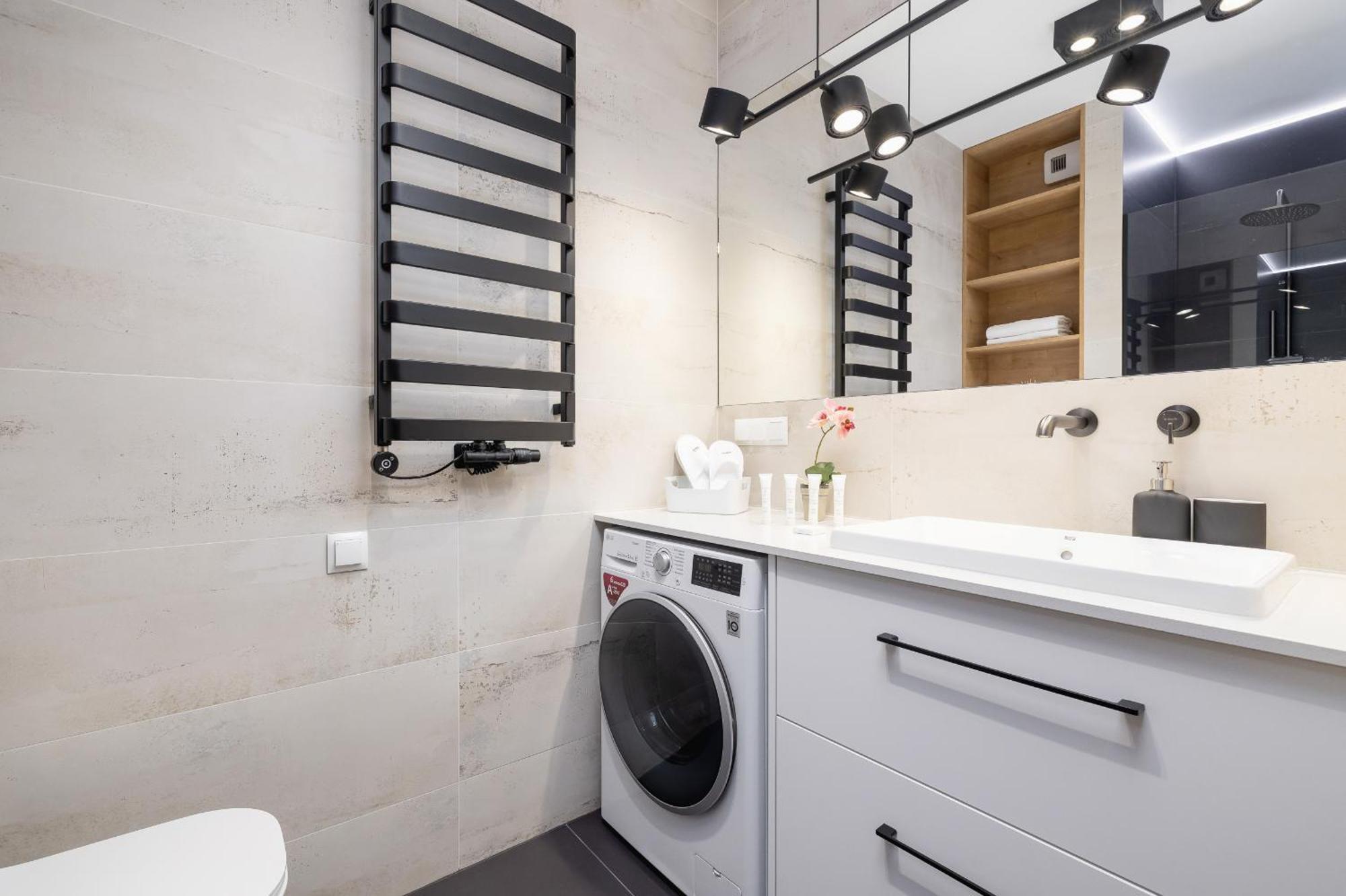 Bright Apartment In Krakow With Garden, Air Conditioning, Parking And Desk By Renters Prestige Exteriér fotografie