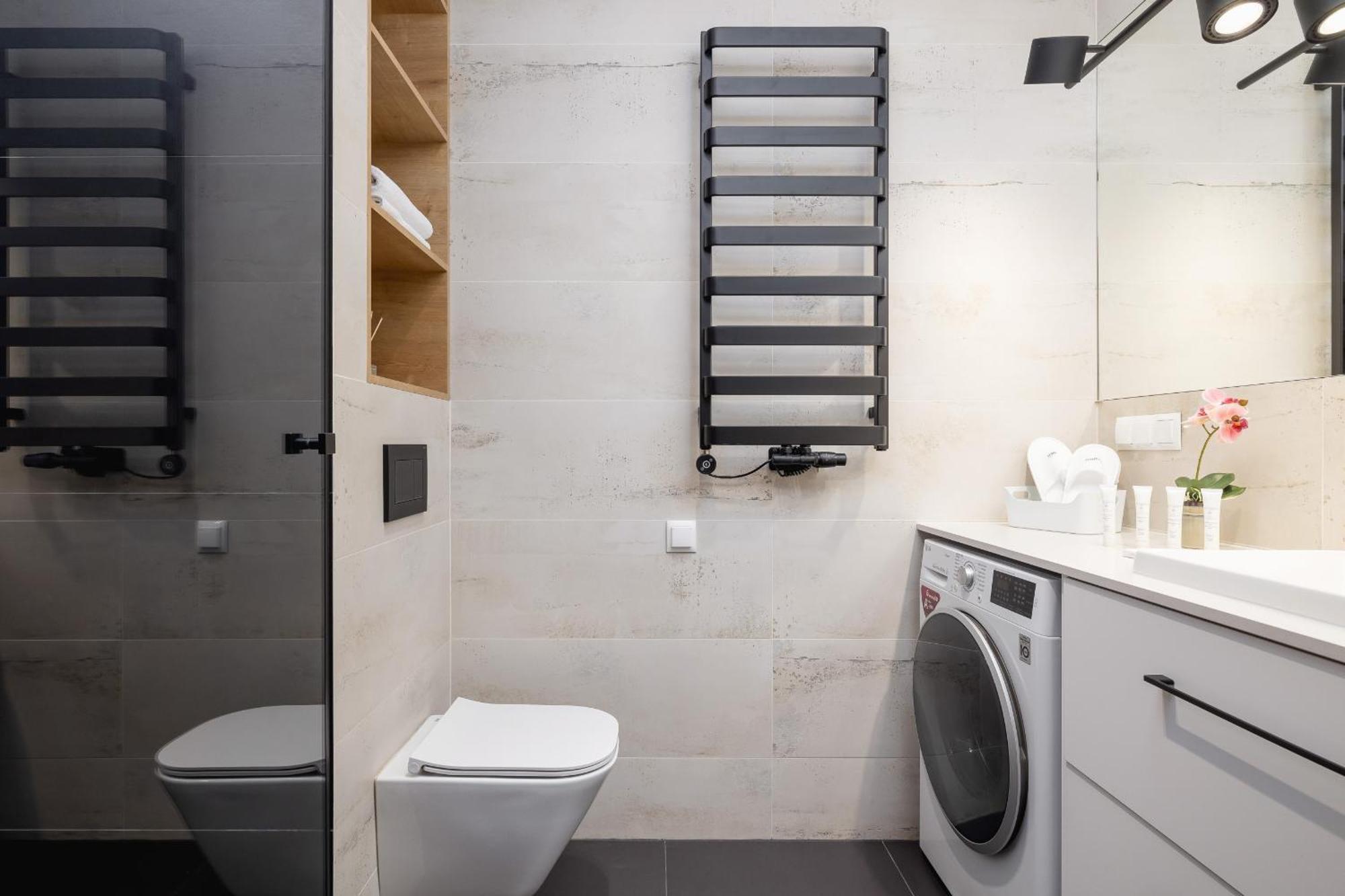 Bright Apartment In Krakow With Garden, Air Conditioning, Parking And Desk By Renters Prestige Exteriér fotografie