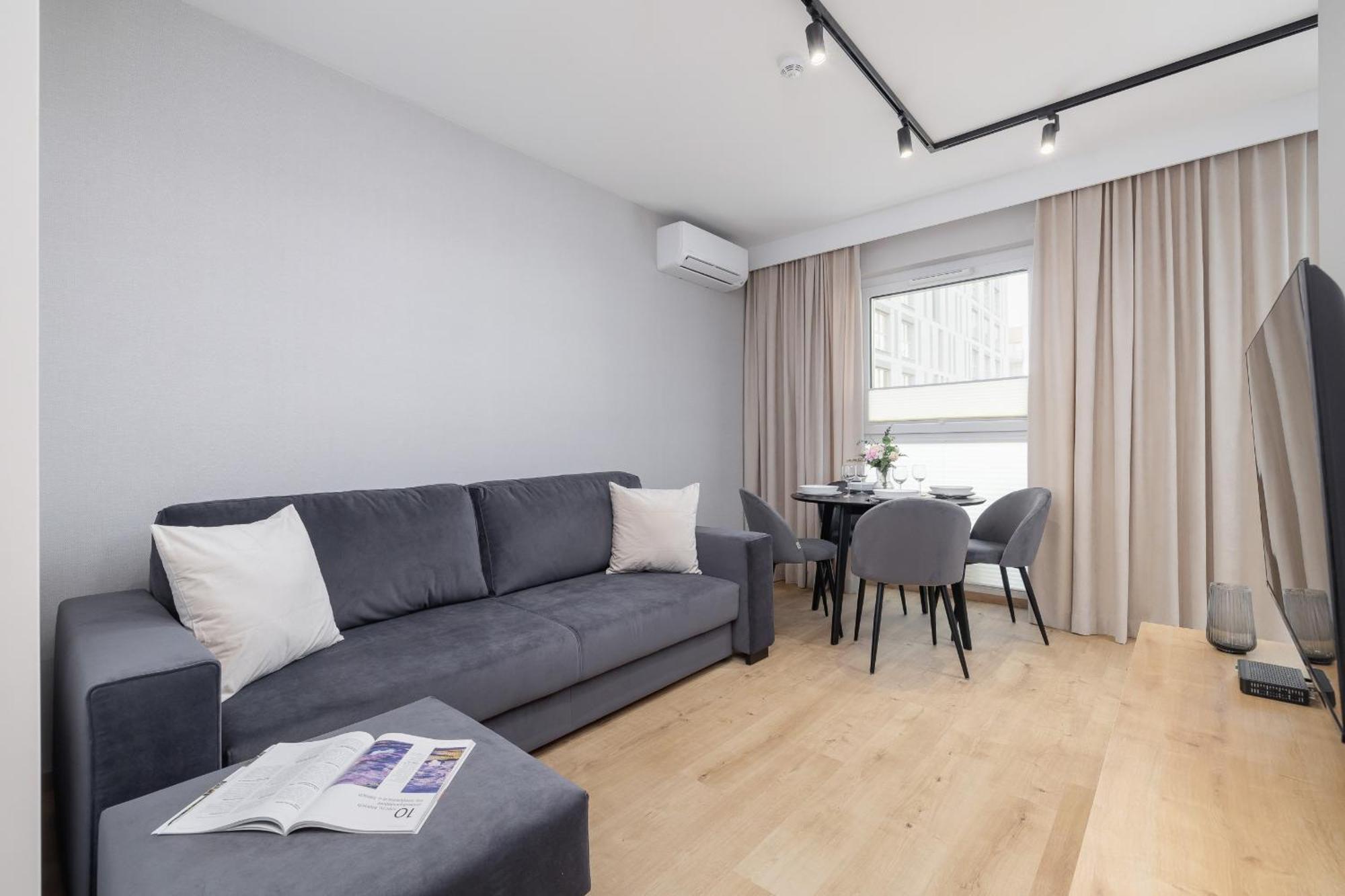 Bright Apartment In Krakow With Garden, Air Conditioning, Parking And Desk By Renters Prestige Exteriér fotografie