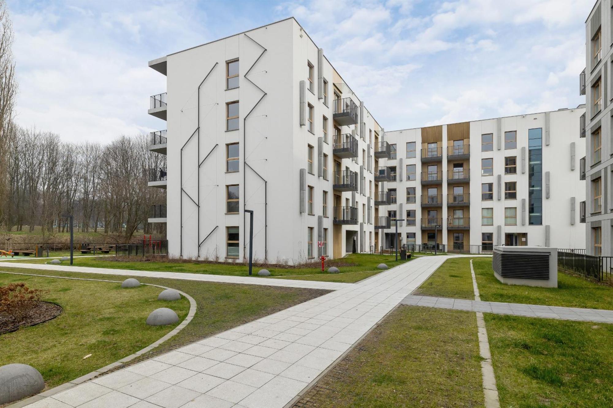 Bright Apartment In Krakow With Garden, Air Conditioning, Parking And Desk By Renters Prestige Exteriér fotografie