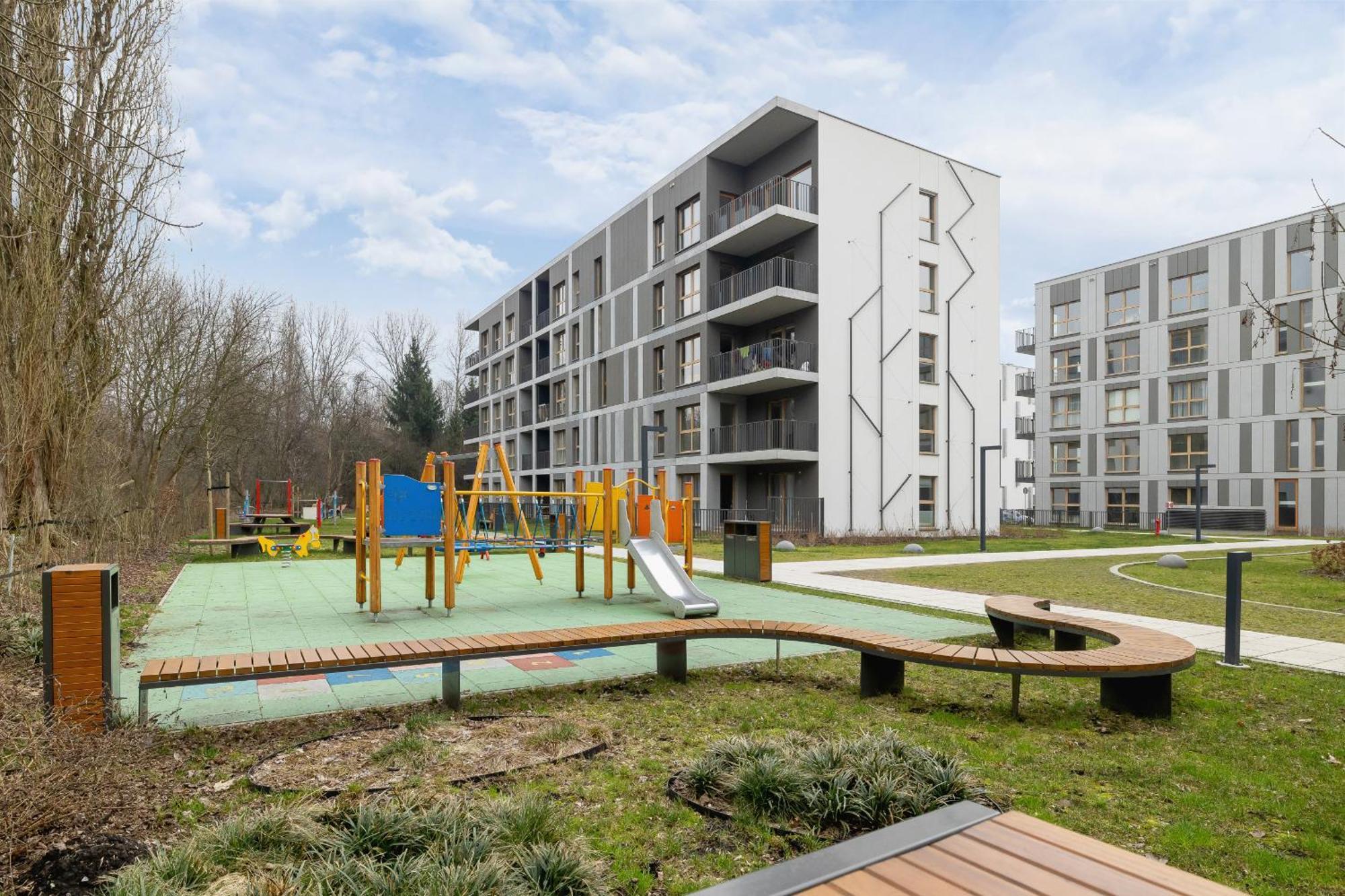 Bright Apartment In Krakow With Garden, Air Conditioning, Parking And Desk By Renters Prestige Exteriér fotografie